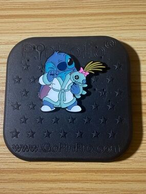 Disney Stitch in Pajamas Loungefly Pin+Pin Folio